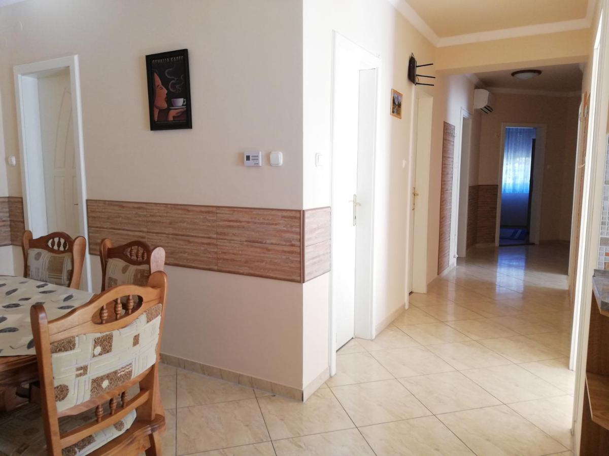 Imola Es Andrea Apartmanhaz Хайдусобосло Экстерьер фото