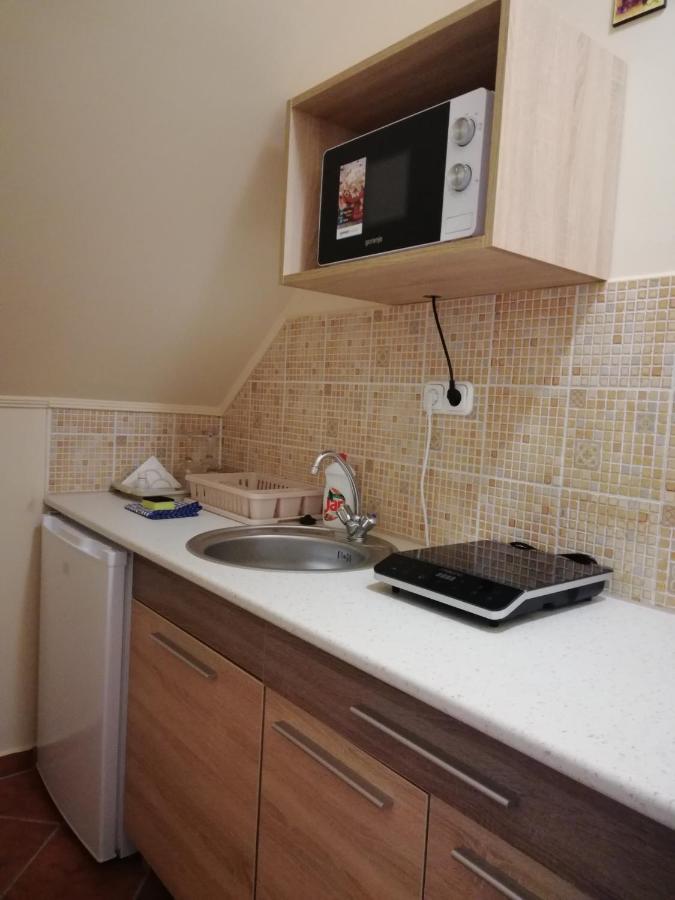 Imola Es Andrea Apartmanhaz Хайдусобосло Экстерьер фото
