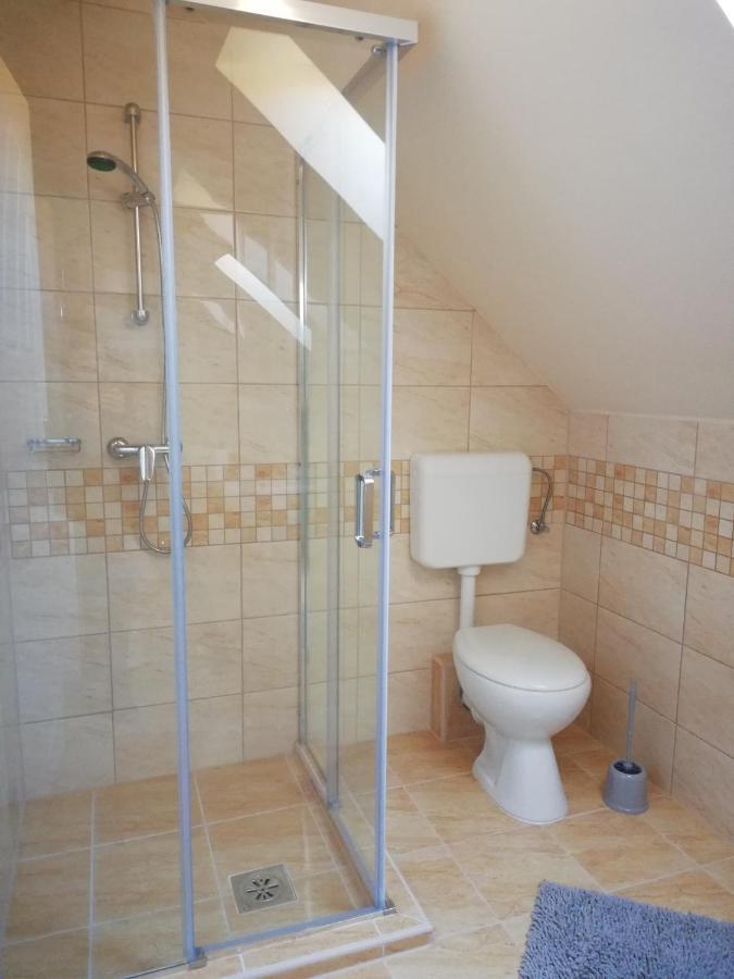 Imola Es Andrea Apartmanhaz Хайдусобосло Экстерьер фото