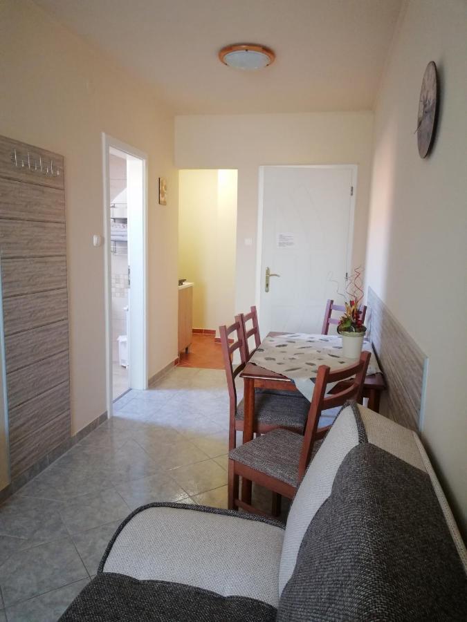 Imola Es Andrea Apartmanhaz Хайдусобосло Экстерьер фото